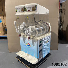 Load image into Gallery viewer, Arctic Dream Slushie Machine 2 Pre-Loved
